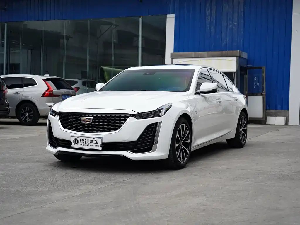 Cadillac CT5 2023 — фото 1 из 5