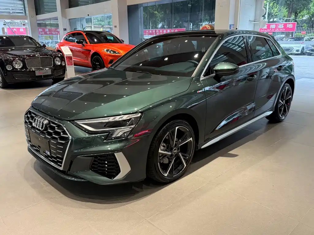 Audi A3 2022 — фото 1 из 5