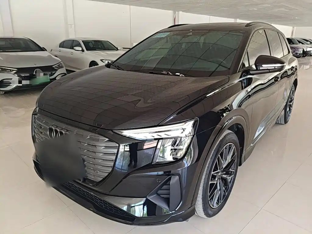 Audi Q5 e-tron 2023 — фото 1 из 5
