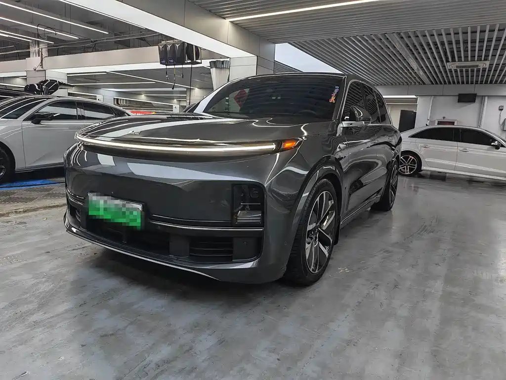 Li Auto Li L8 2023 — фото 1 из 5