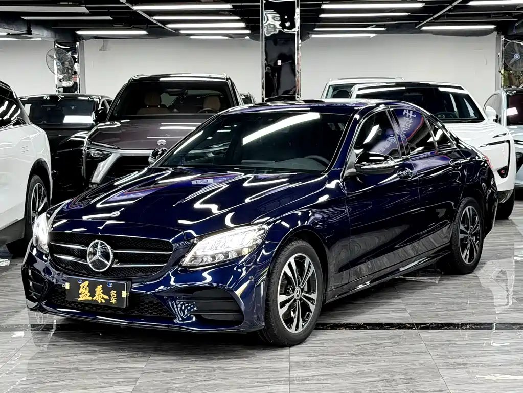 Mercedes-Benz C-Class 2019 — фото 1 из 5