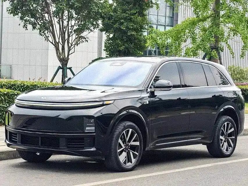 Li Auto Li L7 2023 — фото 1 из 5