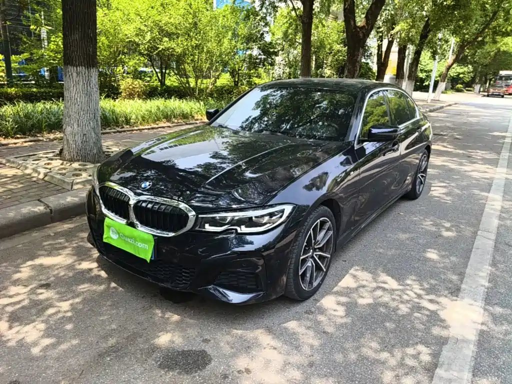 BMW 3 Series 2022 — фото 1 из 5