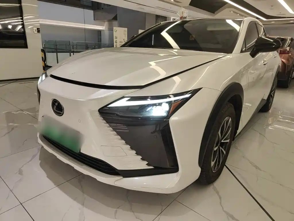 Lexus RZ 2023 — фото 1 из 5