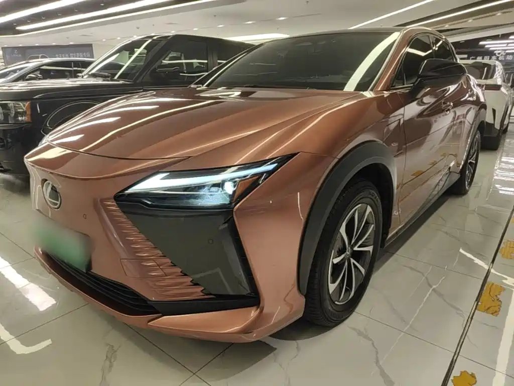 Lexus RZ 2023 — фото 1 из 5