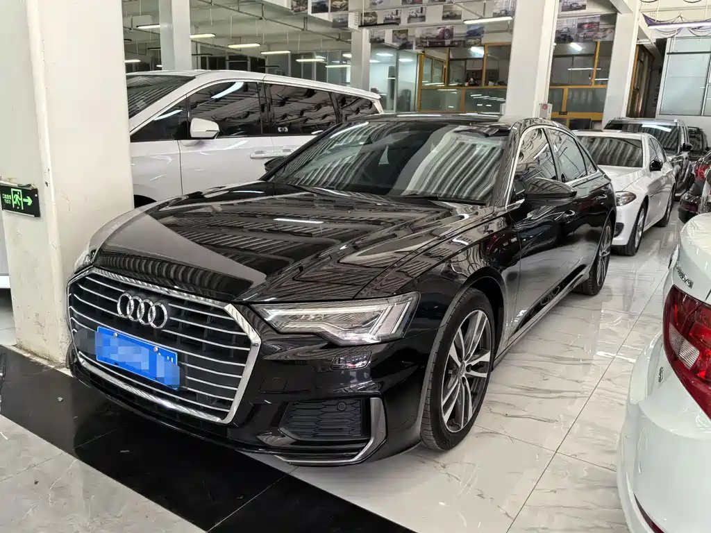 Audi A6L 2019 — фото 1 из 5