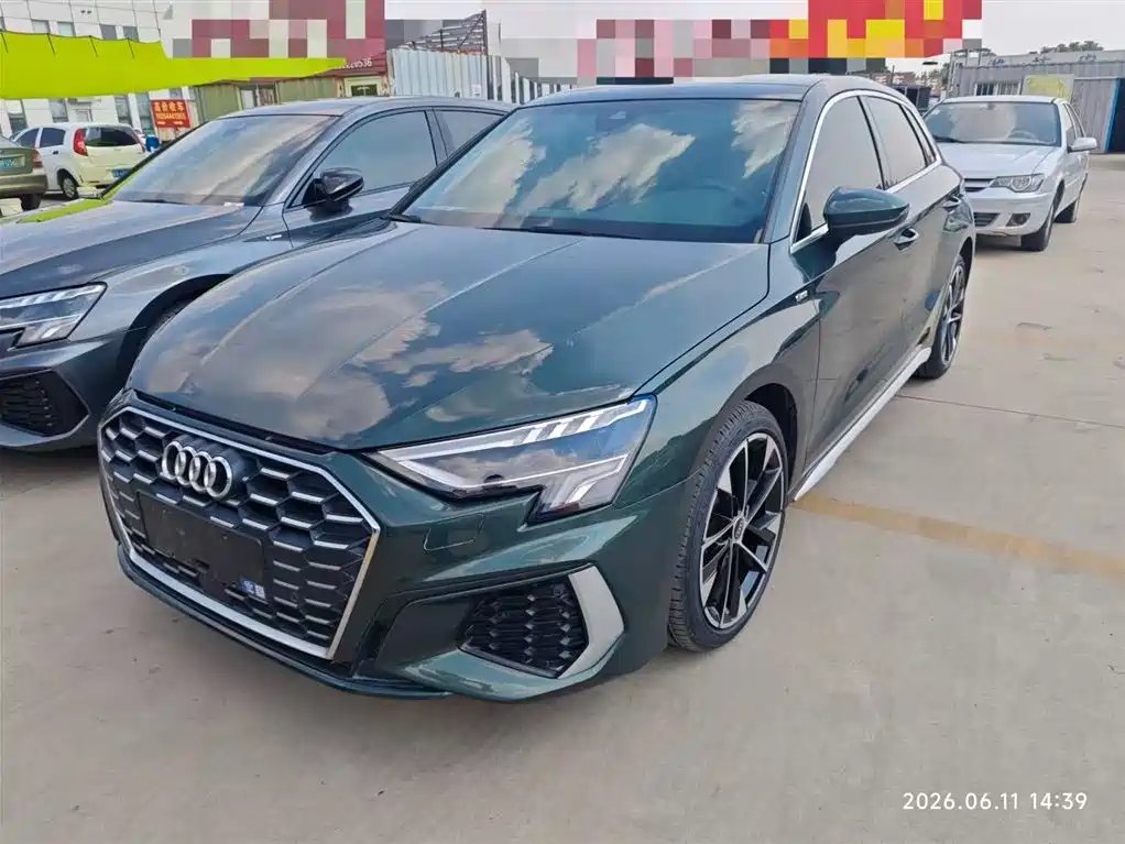 Audi A3 2023 — фото 1 из 5