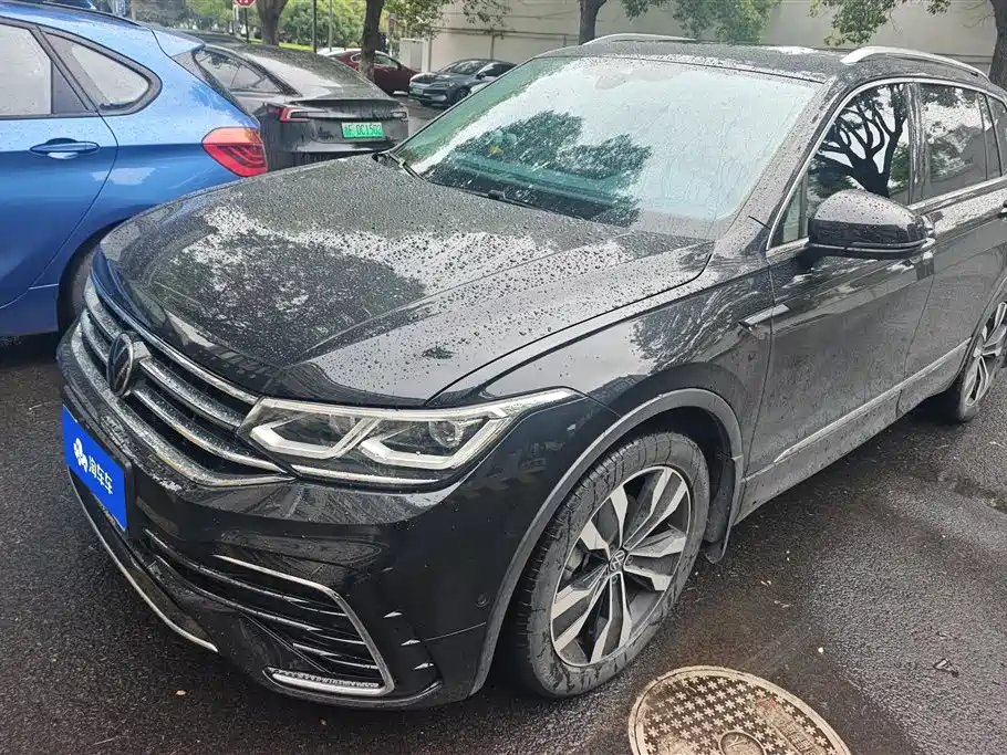 Volkswagen Tiguan L 2024 — фото 1 из 5