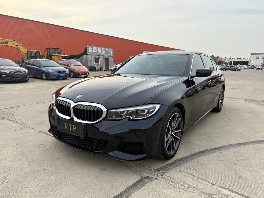 BMW 3 Series 2021 — фото 1 из 5