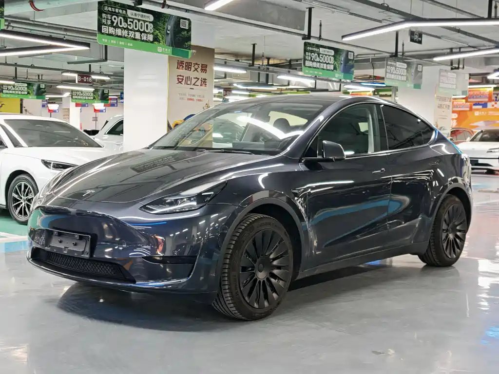 Tesla Model Y 2024 — фото 1 из 5