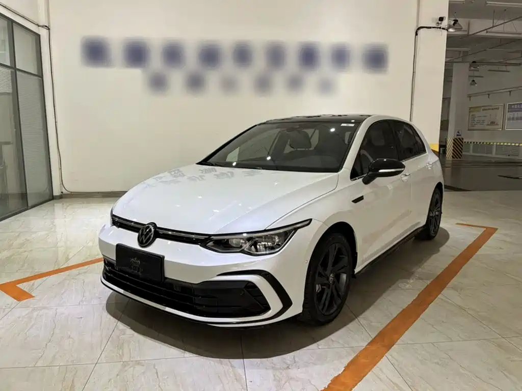 Volkswagen Golf 2022 — фото 1 из 5