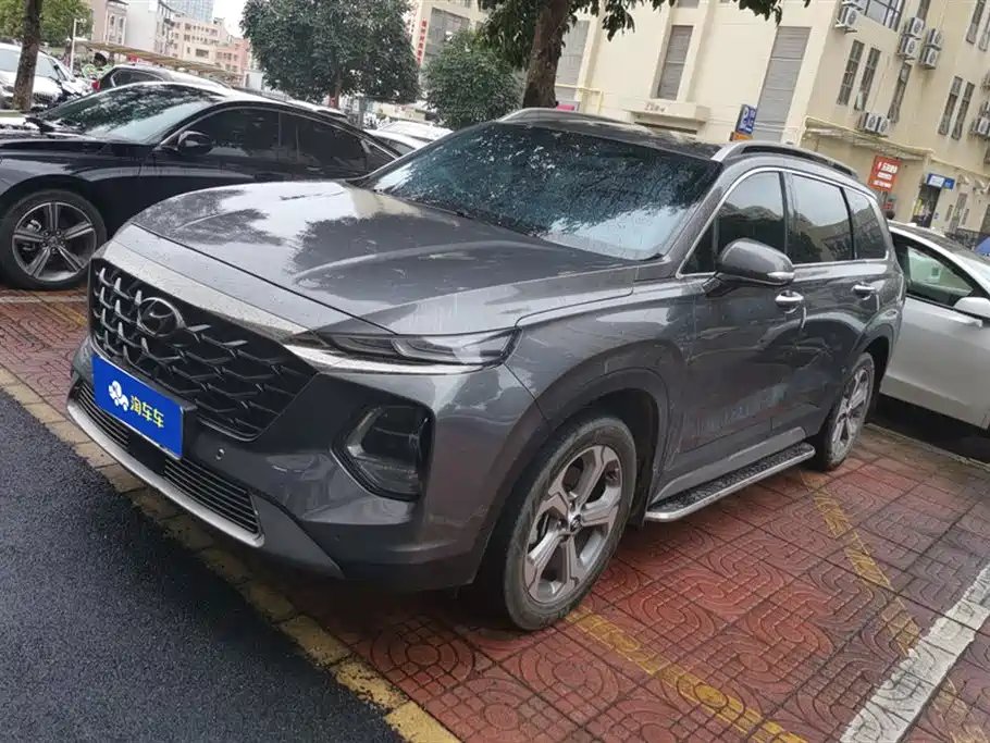Hyundai Santa Fe 2023 — фото 1 из 5