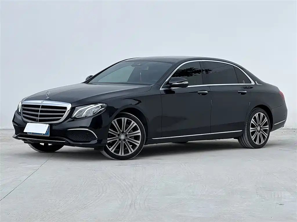 Mercedes-Benz E-Class 2017 — фото 1 из 5