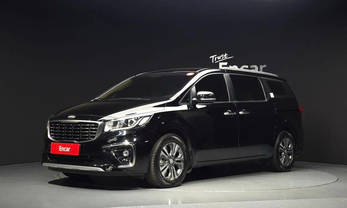 Kia Carnival 2020 — фото 1 из 31
