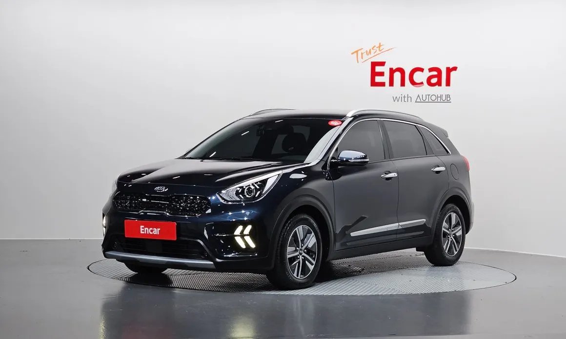 Kia Niro 2021 — фото 1 из 30