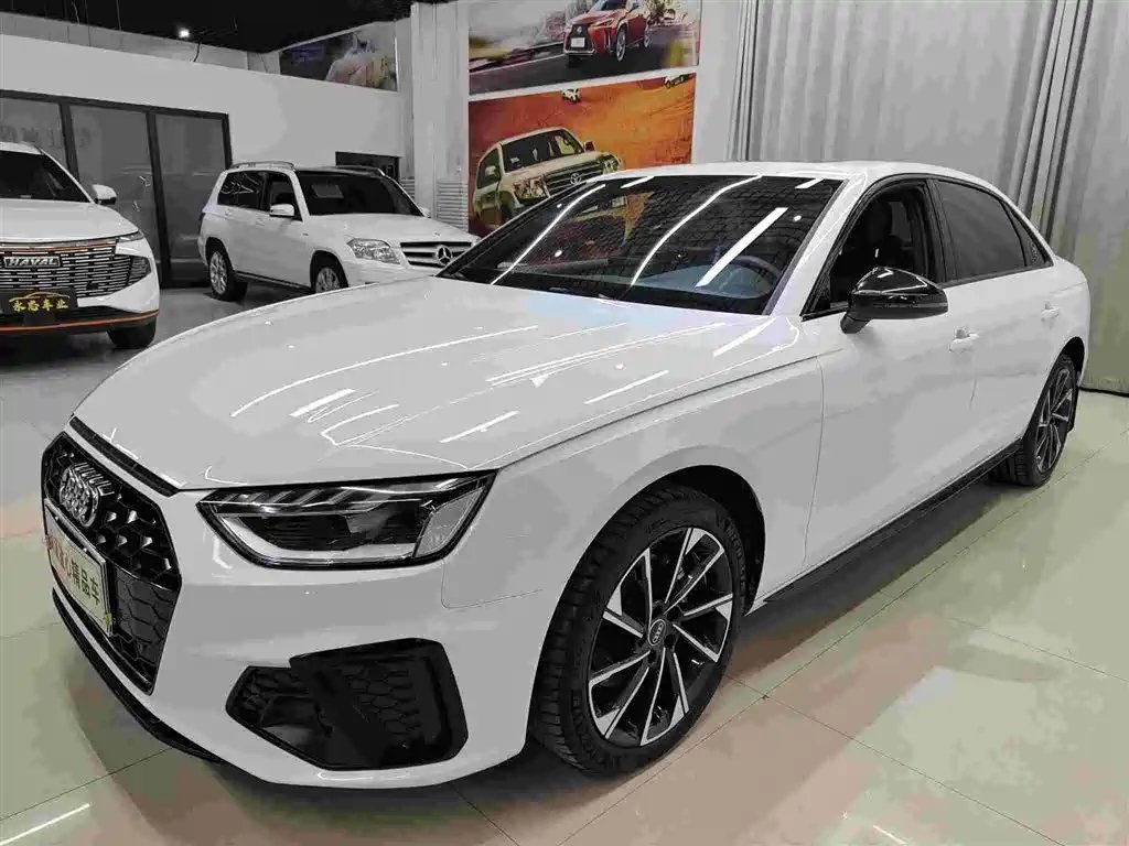 Audi A4L 2023 — фото 1 из 5
