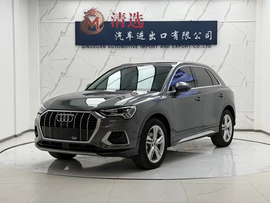 Audi Q3 2022 — фото 1 из 5