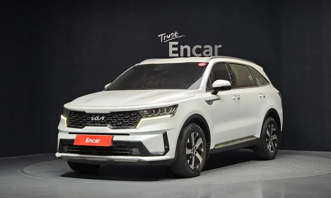 Kia Sorento 2022 — фото 1 из 34