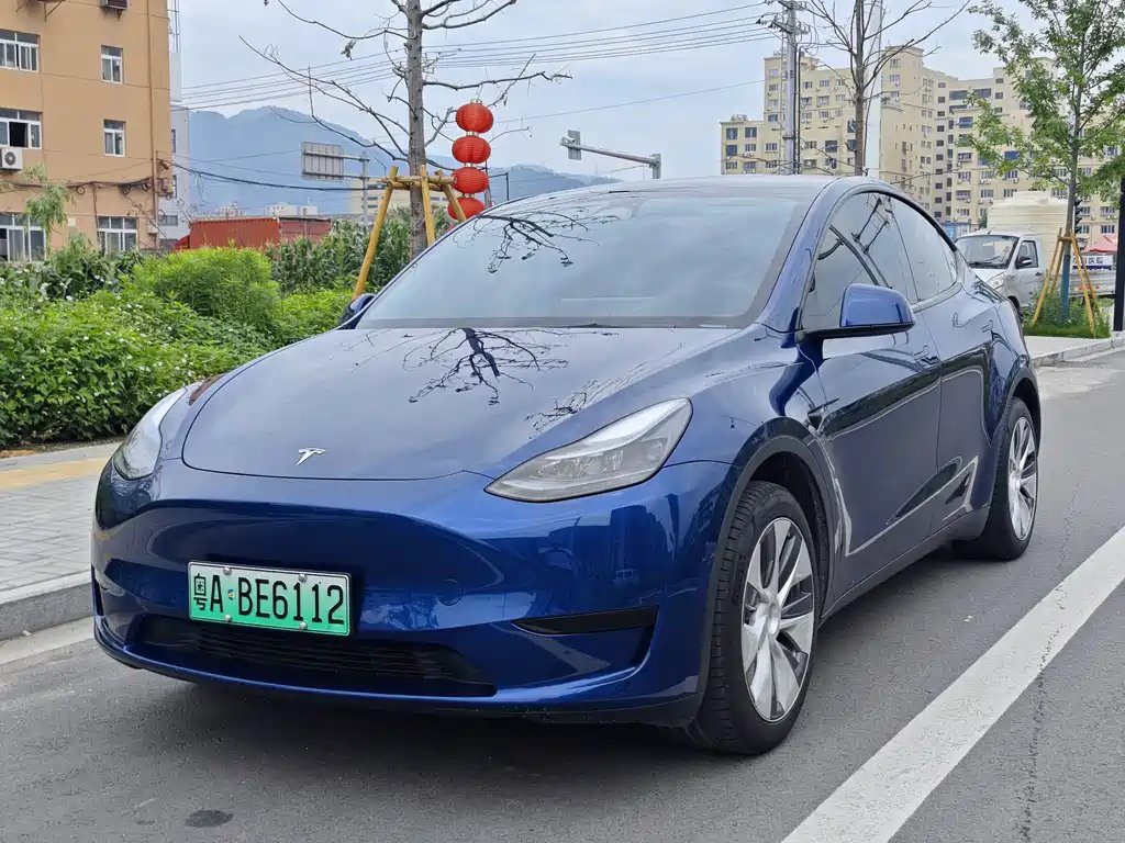 Tesla Model Y 2023 — фото 1 из 5