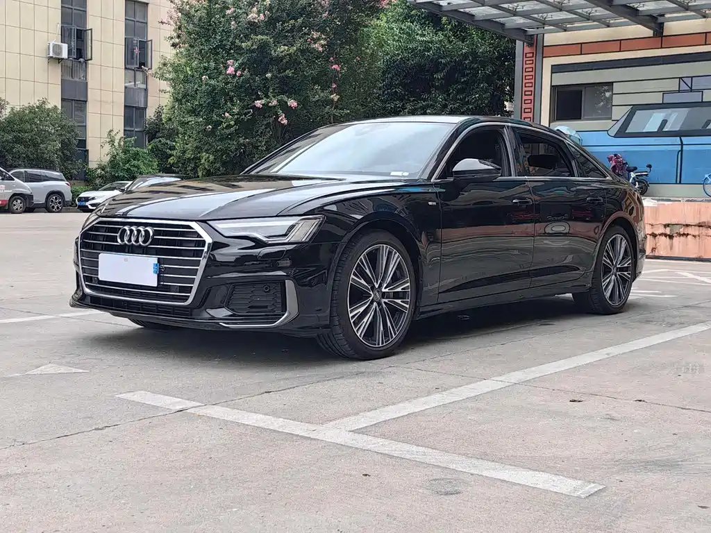 Audi A6L 2021 — фото 1 из 5