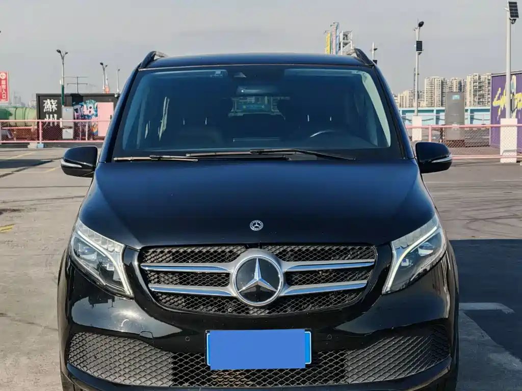 Mercedes-Benz V-Class 2021 — фото 1 из 5
