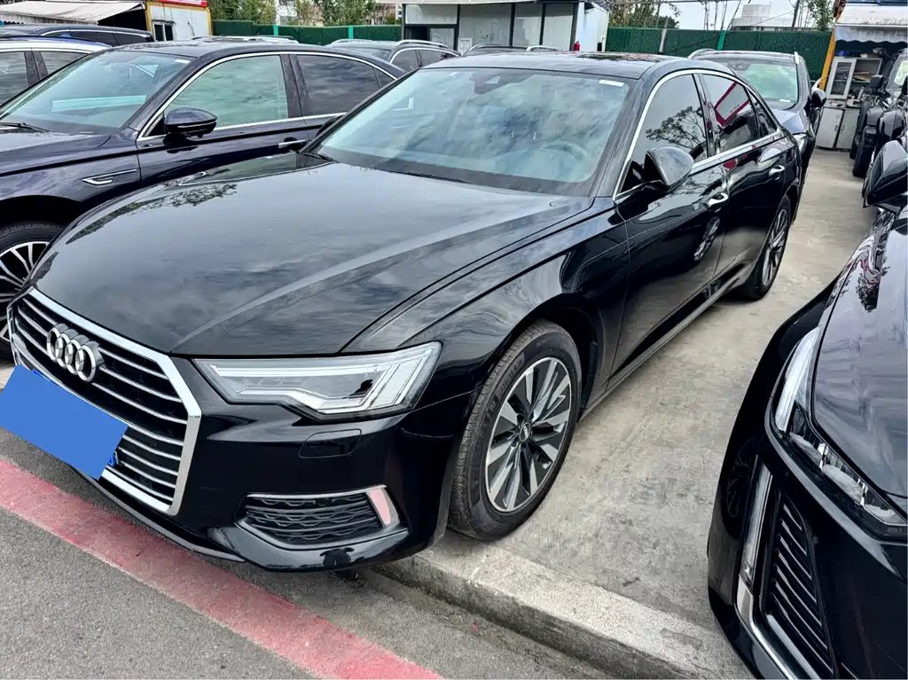 Audi A6L 2020 — фото 1 из 5