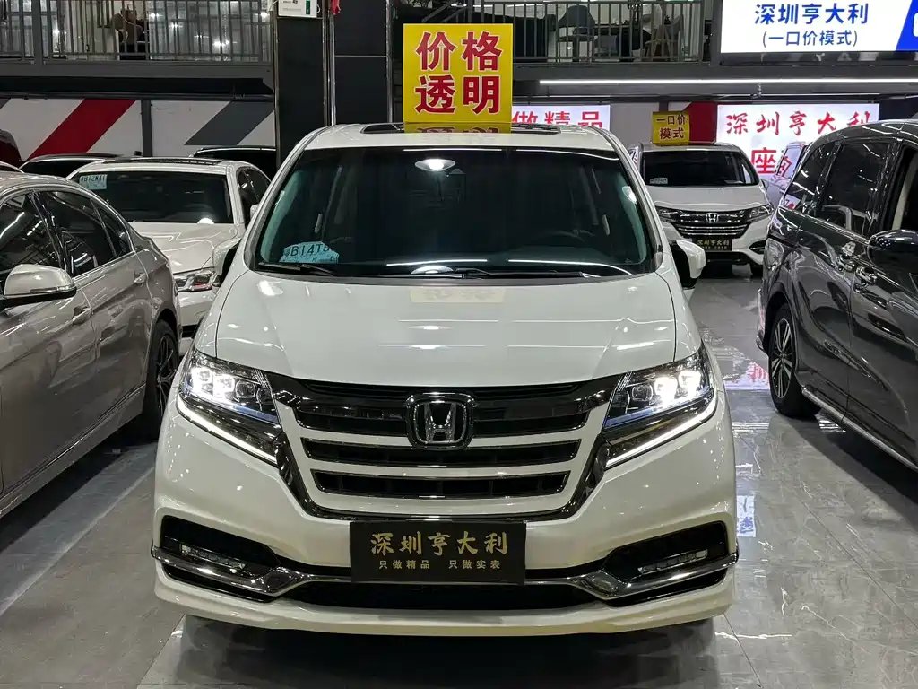 Honda Elysion 2021 — фото 1 из 5
