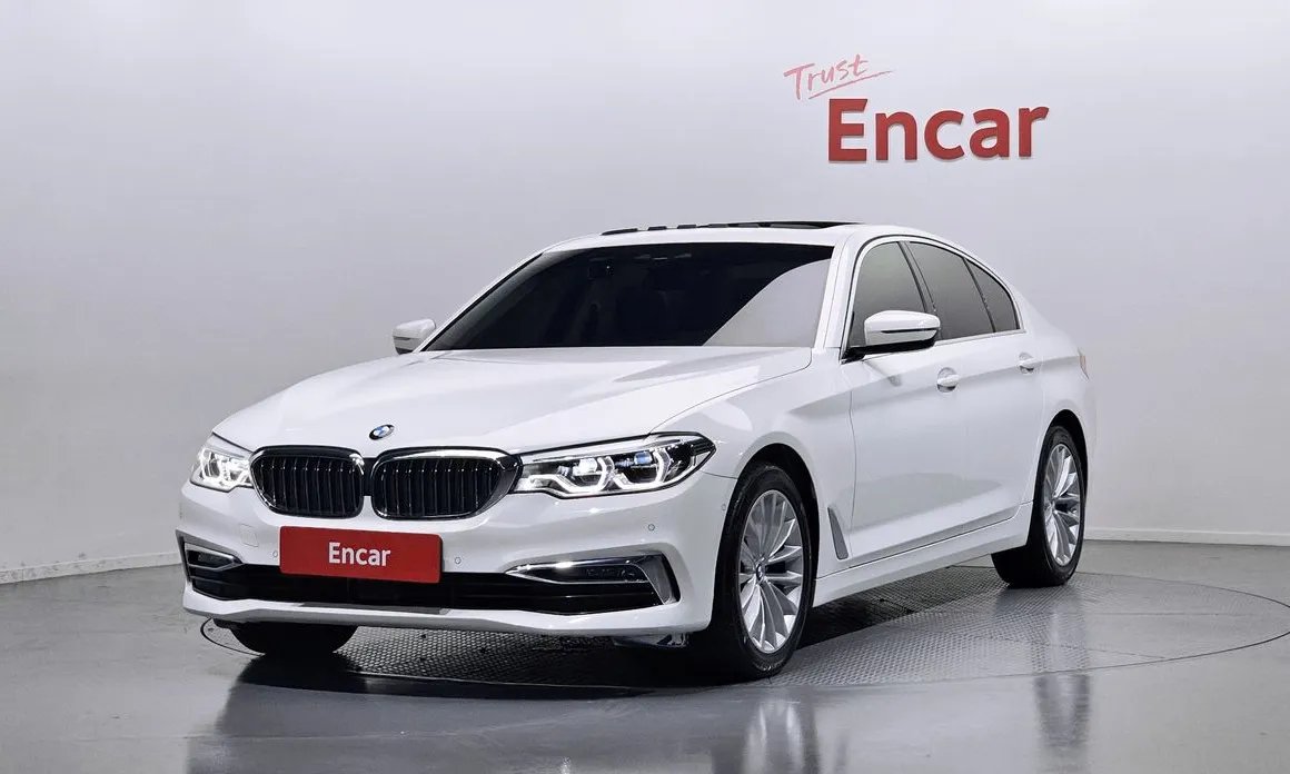 BMW 5-Series 2020 — фото 1 из 20