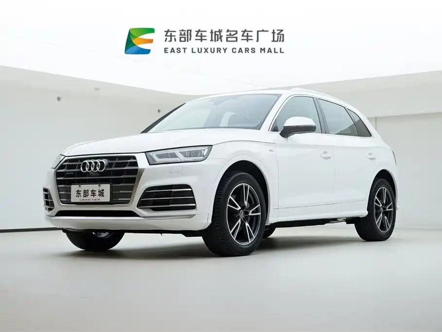 Audi Q5L 2021 — фото 1 из 5
