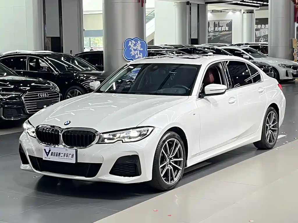 BMW 3 Series 2022 — фото 1 из 5