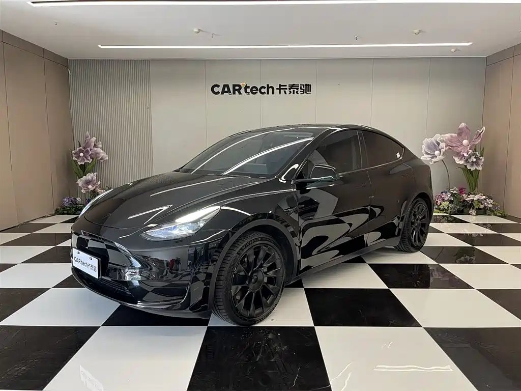 Tesla Model Y 2023 — фото 1 из 5