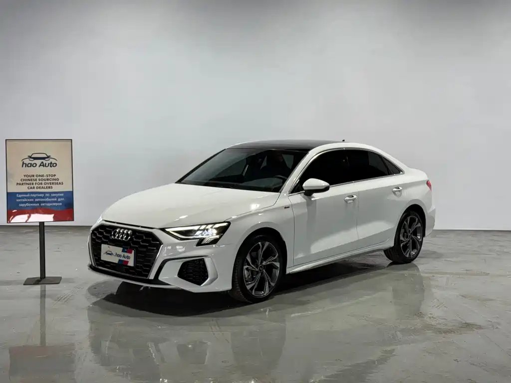 Audi A3 2022 — фото 1 из 5