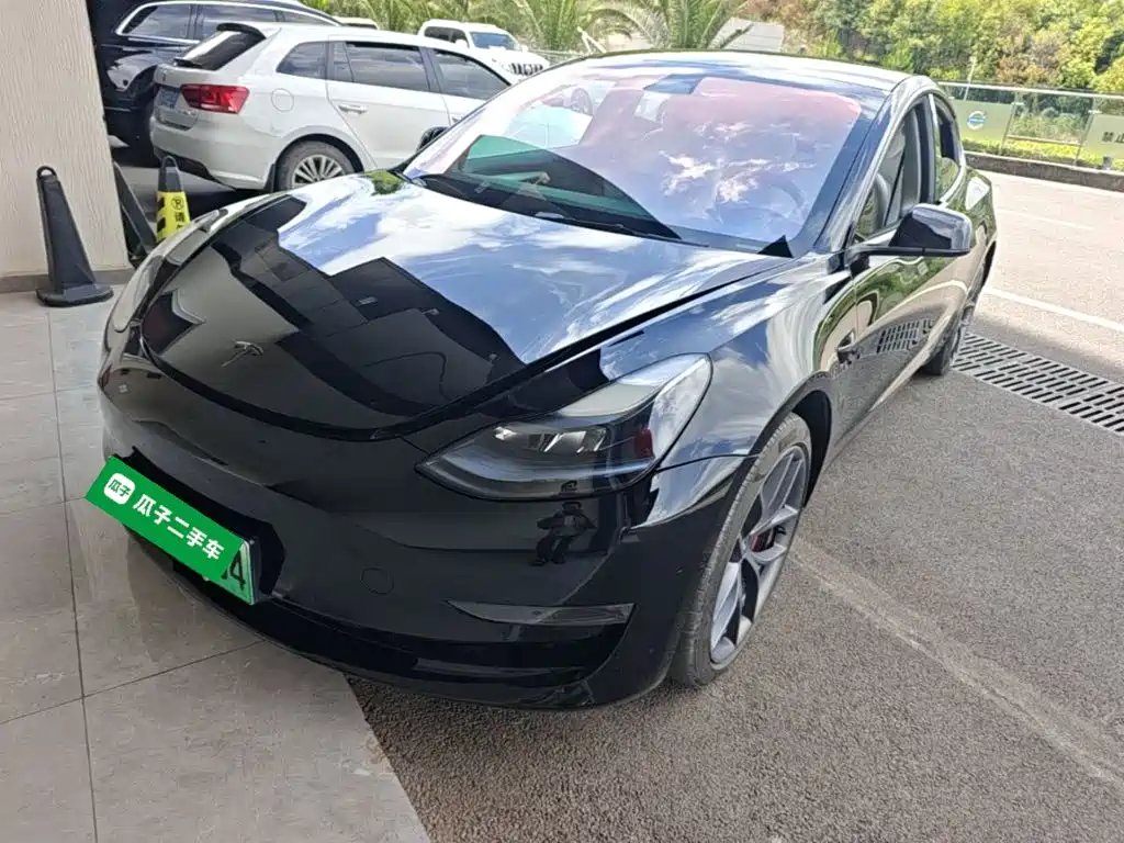 Tesla Model 3 2023 — фото 1 из 5