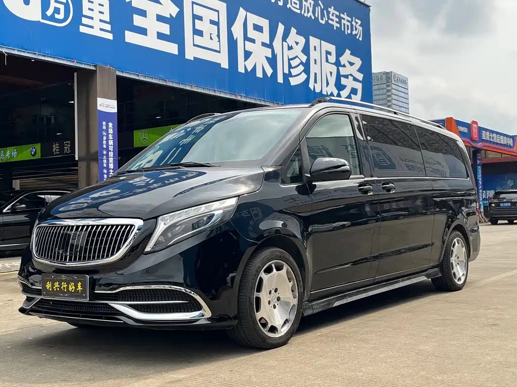 Mercedes-Benz V-Class 2019 — фото 1 из 5