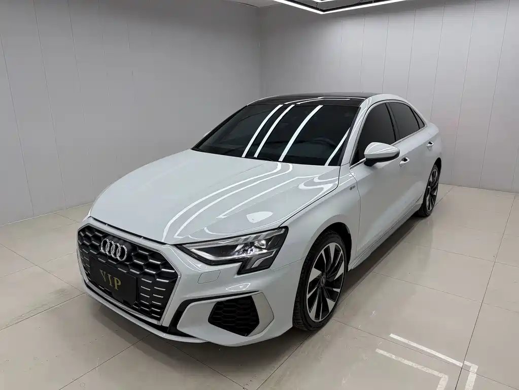 Audi A3 2023 — фото 1 из 5