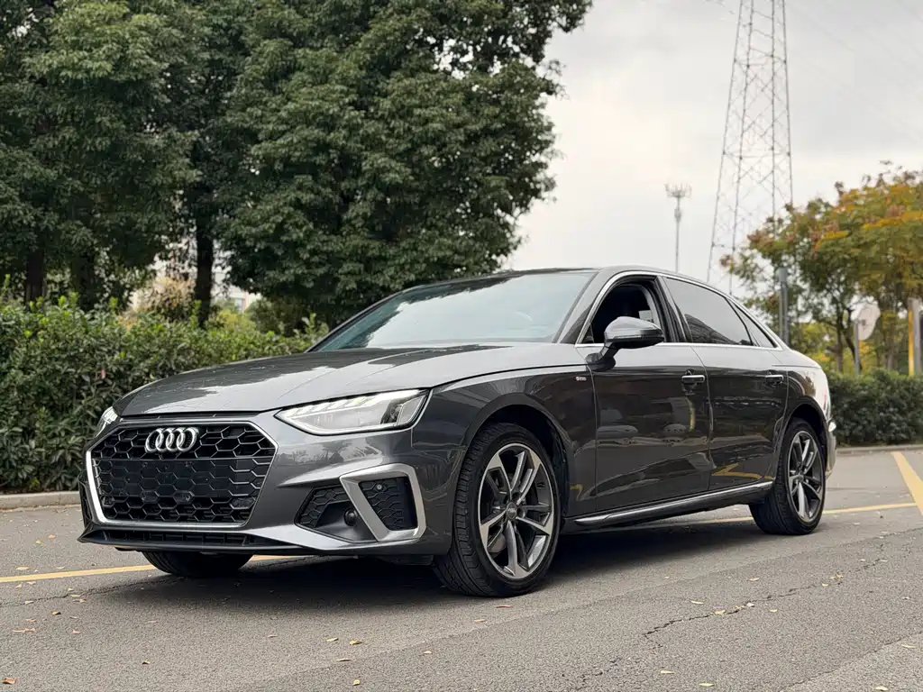 Audi A4L 2024 — фото 1 из 5