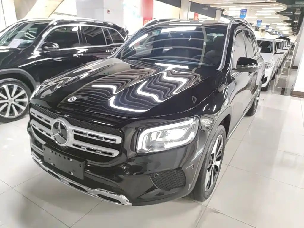 Mercedes-Benz GLB 2023 — фото 1 из 5