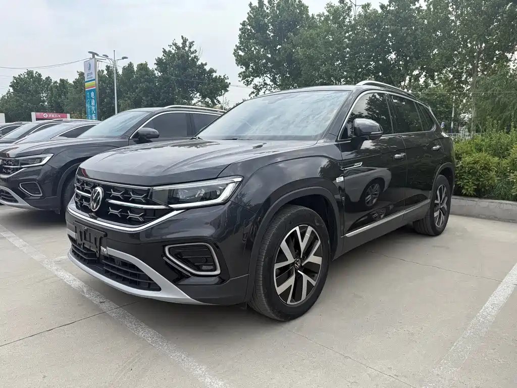 Volkswagen Tayron 2023 — фото 1 из 5