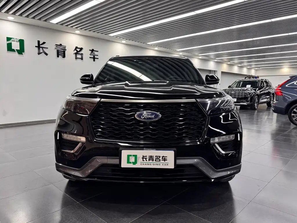 Ford Explorer 2022 — фото 1 из 5