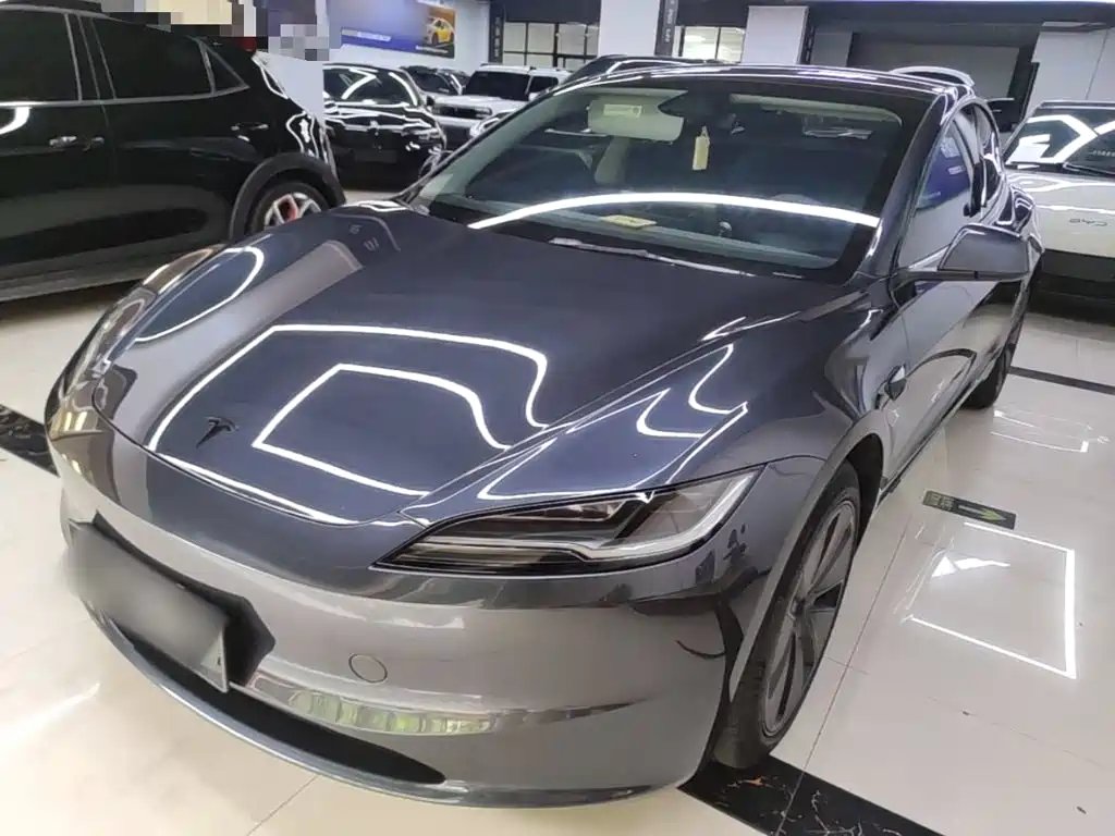 Tesla Model 3 2024 — фото 1 из 5