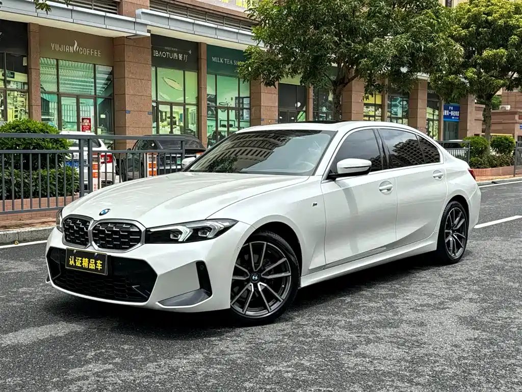 BMW 3 Series 2024 — фото 1 из 5