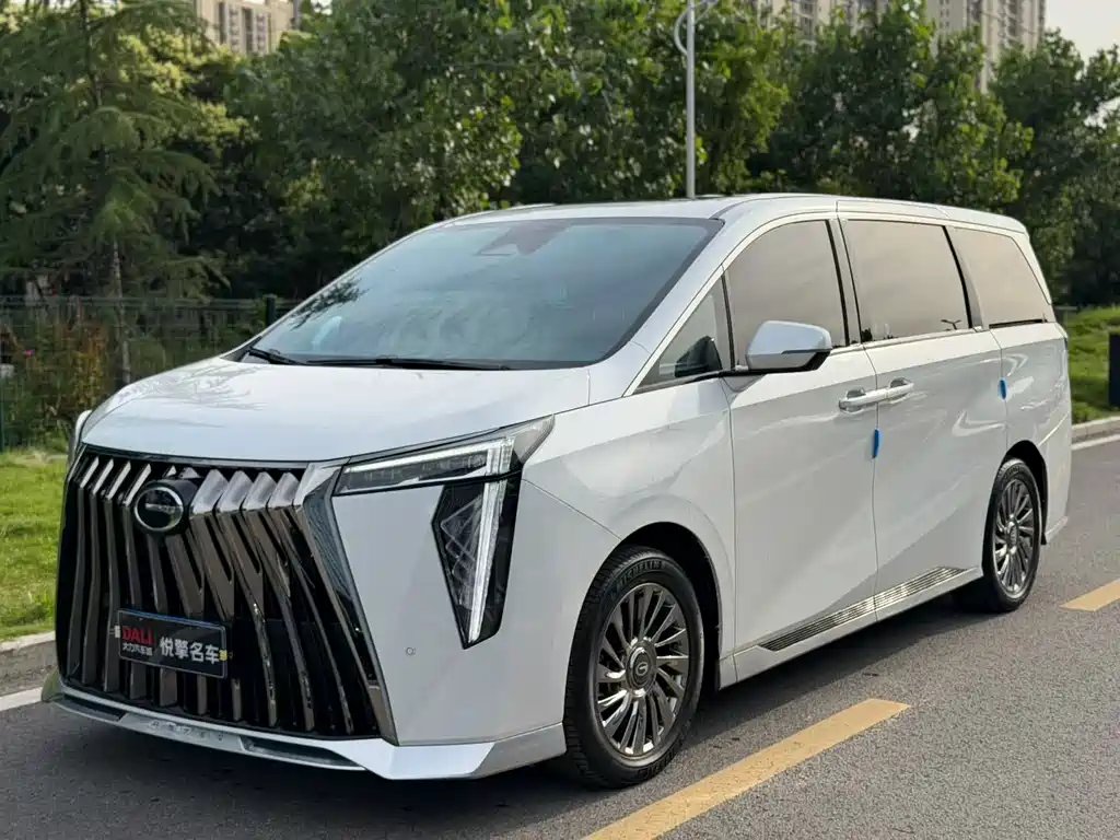 GAC Motor Trumpchi M8 2022 — фото 1 из 5