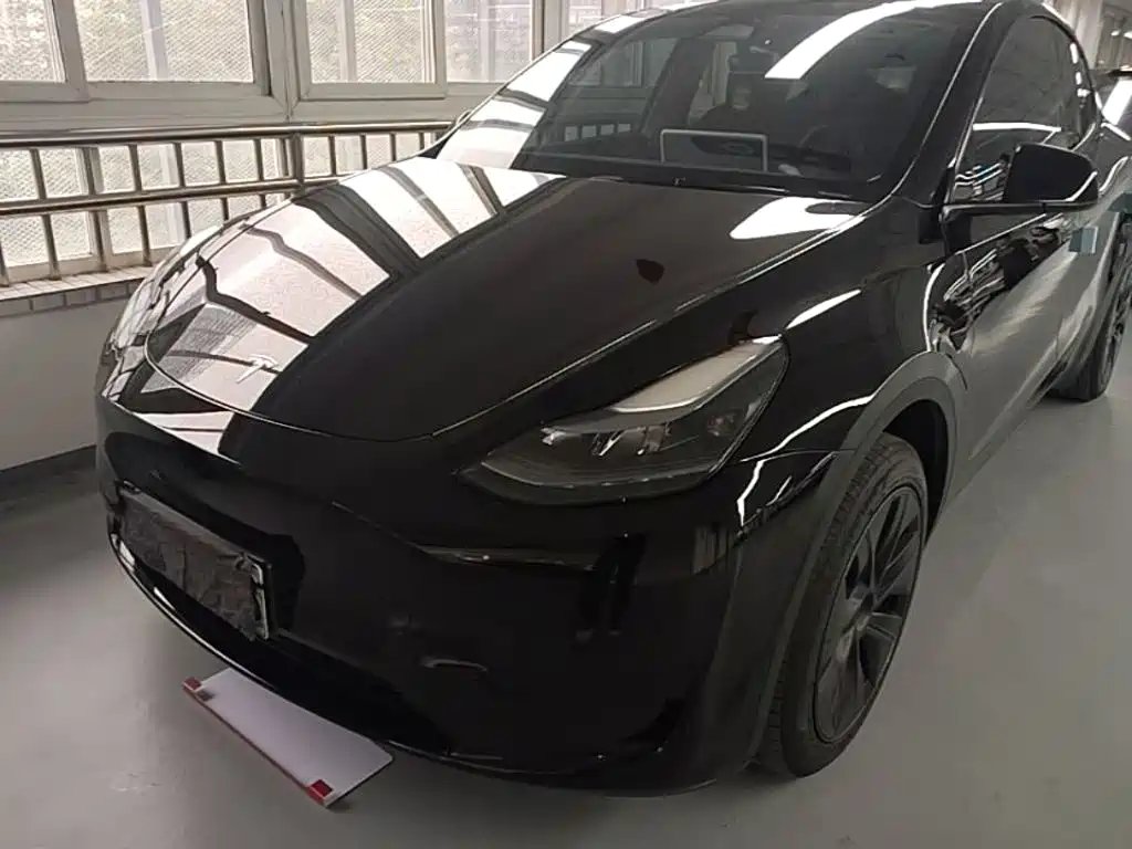 Tesla Model Y 2023 — фото 1 из 5