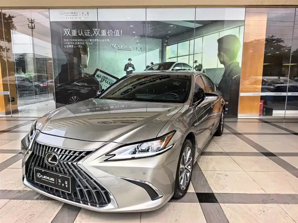 Lexus ES 2023 — фото 1 из 5