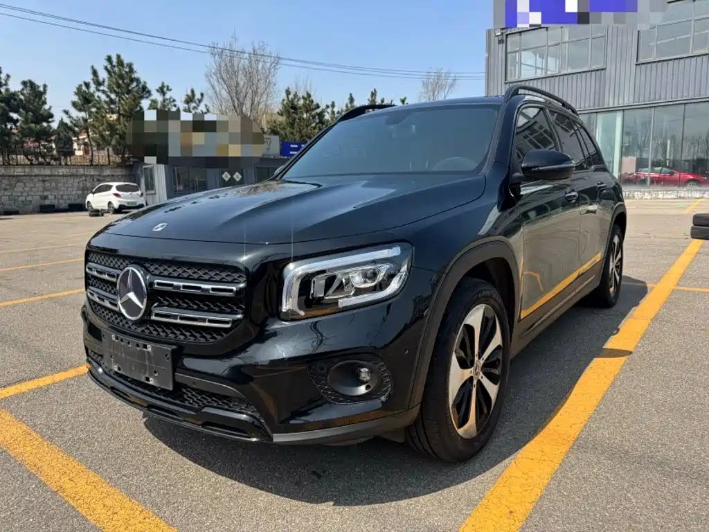 Mercedes-Benz GLB 2022 — фото 1 из 5