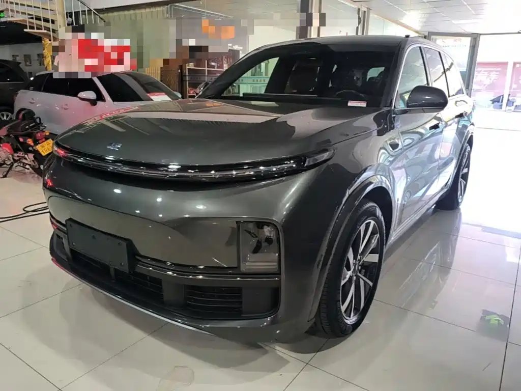Li Auto Li L8 2023 — фото 1 из 5