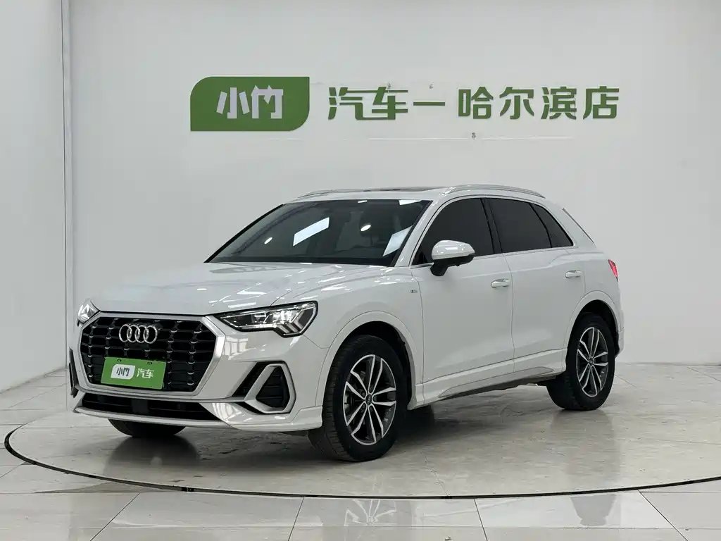 Audi Q3 2023 — фото 1 из 5