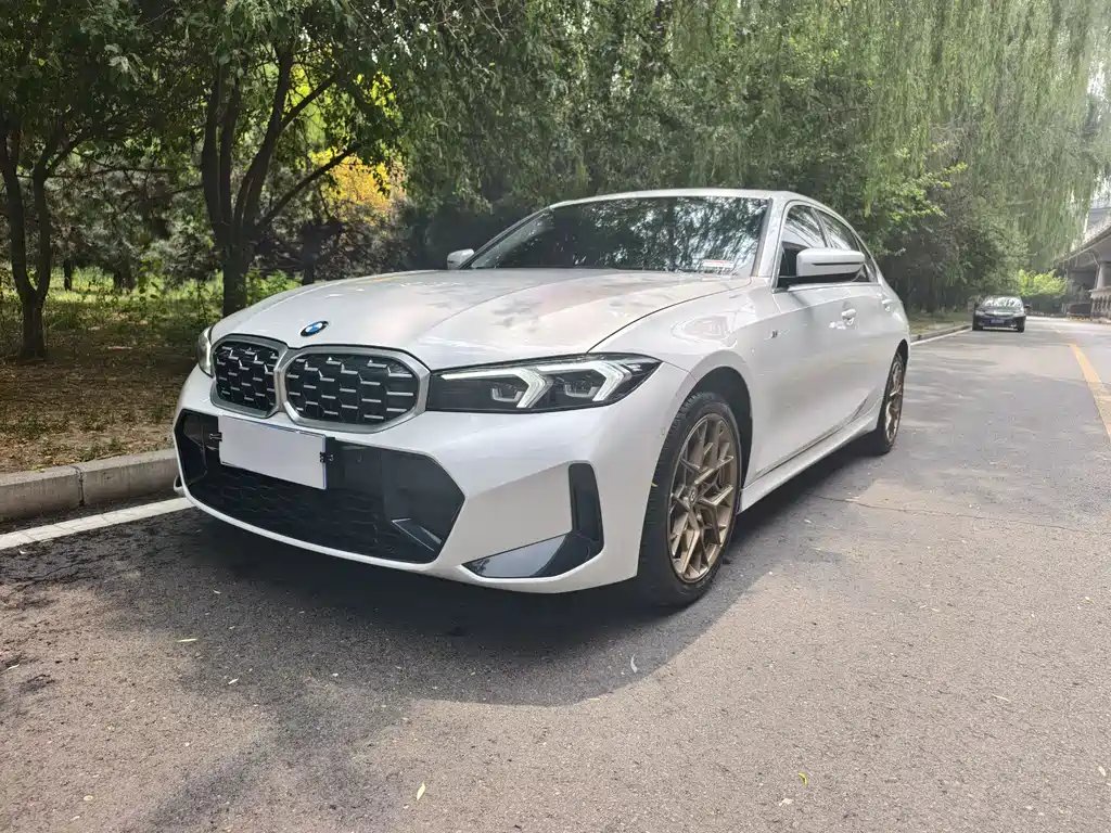 BMW 3 Series 2023 — фото 1 из 5