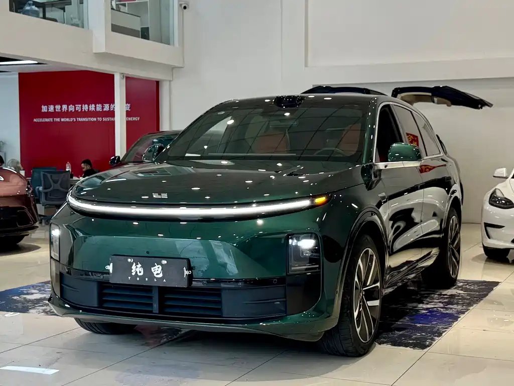 Li Auto Li L6 2024 — фото 1 из 5