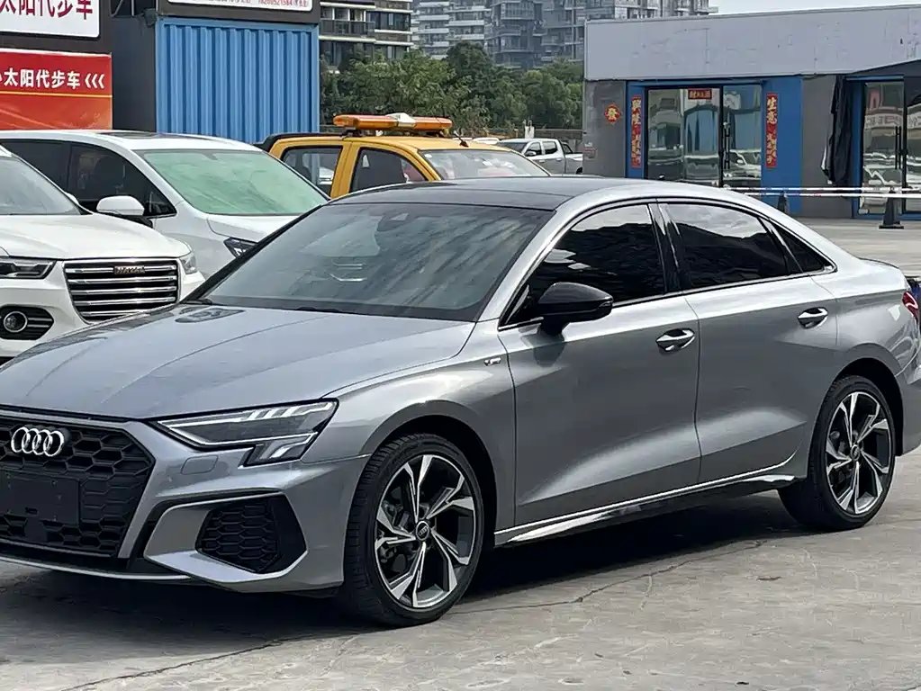 Audi A3 2022 — фото 1 из 5